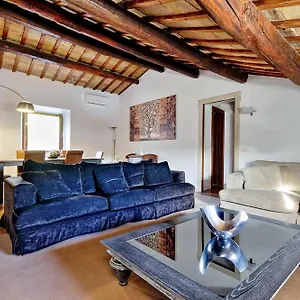 piazza-mattei-elegant-apartment-romeloft.it-romehotels.com/